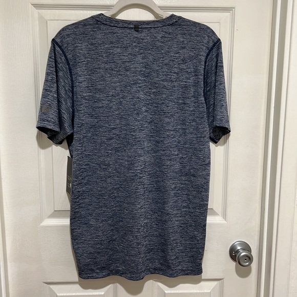 NWT new balance short sleeve - Picture 6 of 6